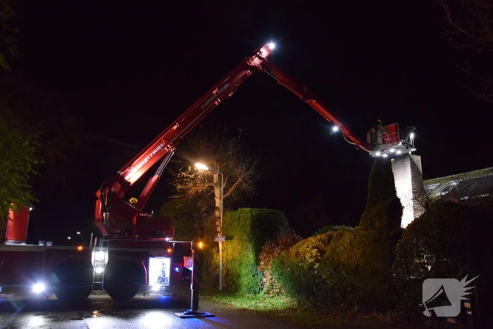 Schoorsteenbrand bij vrijstaande woning