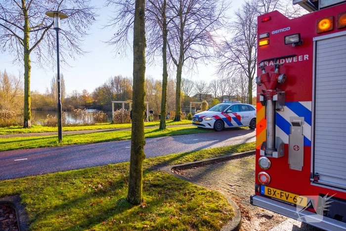 Traumahelikopter ingezet voor te water geraakt persoon