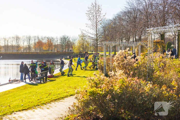 Traumahelikopter ingezet voor te water geraakt persoon