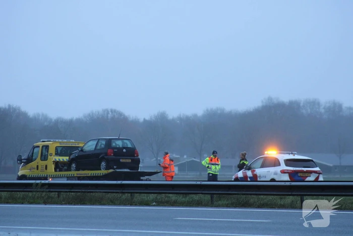 Auto geborgen na kop-staart botsing