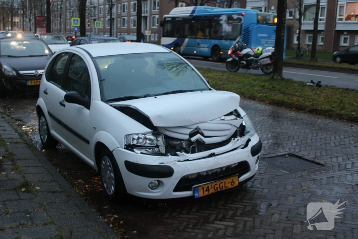 Drie auto's betrokken bij kettingbotsing