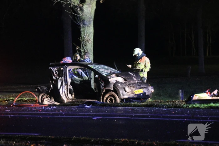 Meerdere voertuigen betrokken bij ongeval met beknelling