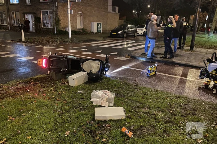 Maaltijdbezorger gewond bij aanrijding