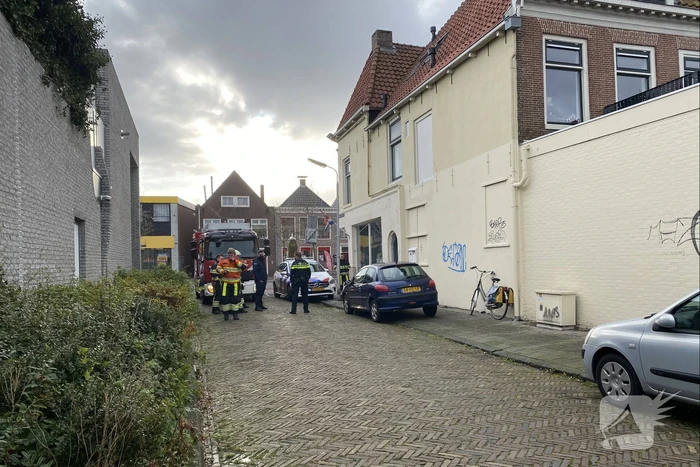 Brandweer doet onderzoek naar gevaarlijk stoffen in woning