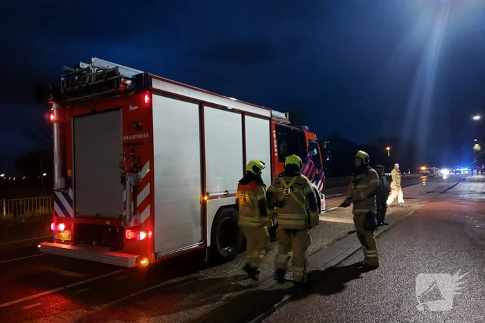 Brandweer controleert dak op brand