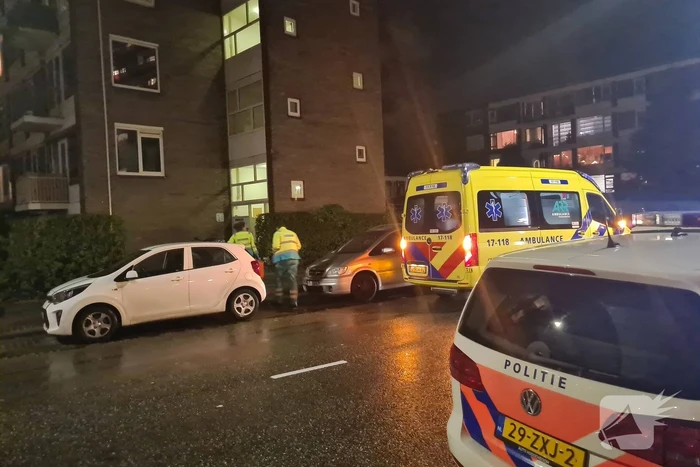 Persoon gewond na steekincident in woning