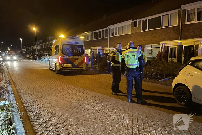 Auto belandt in tuin na aanrijding
