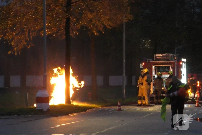 Metershoge vlammen bij brand in gasleiding