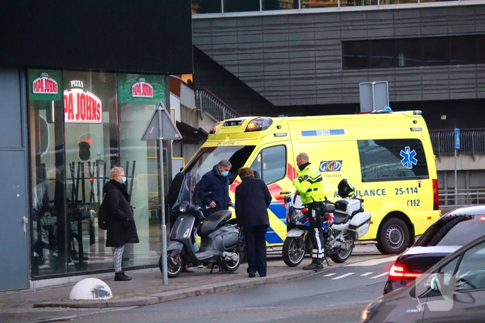 Fietser gewond bij botsing met scooterrijder