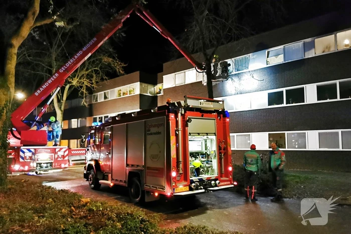 Veel rook bij brand in appartementencomplex