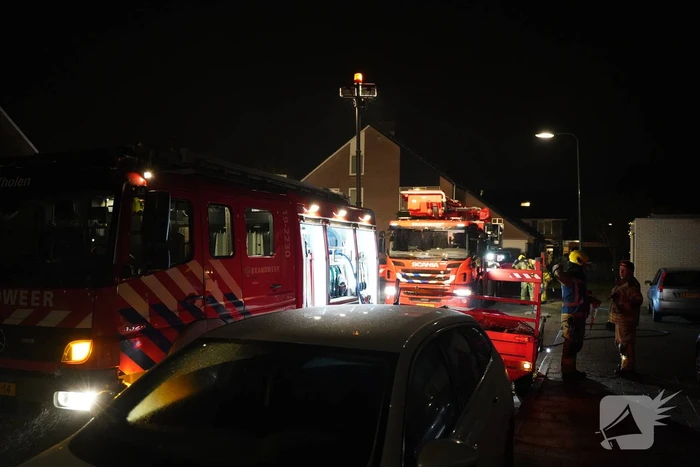 Brand in schoorsteen van woning