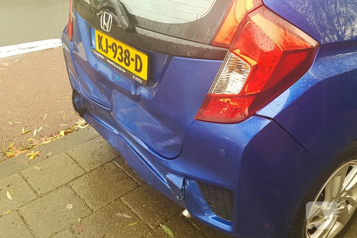 Kop-staart botsing met schade
