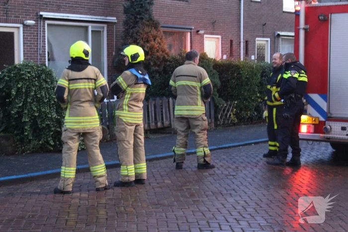 Brandweer doet onderzoek naar gaslucht