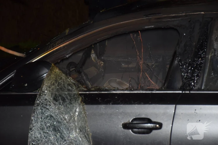 Flinke schade aan personenauto door brand