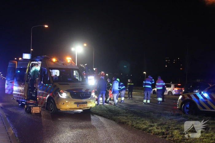 Personenauto belandt ondersteboven, 29-jarige automobilist overleden
