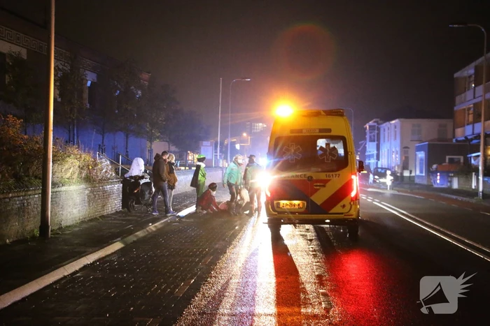 Snorfietser raakt ten val