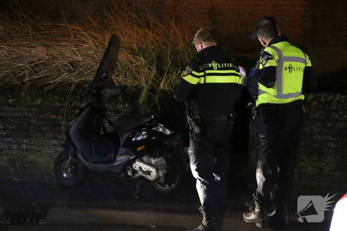 Snorfietser raakt ten val