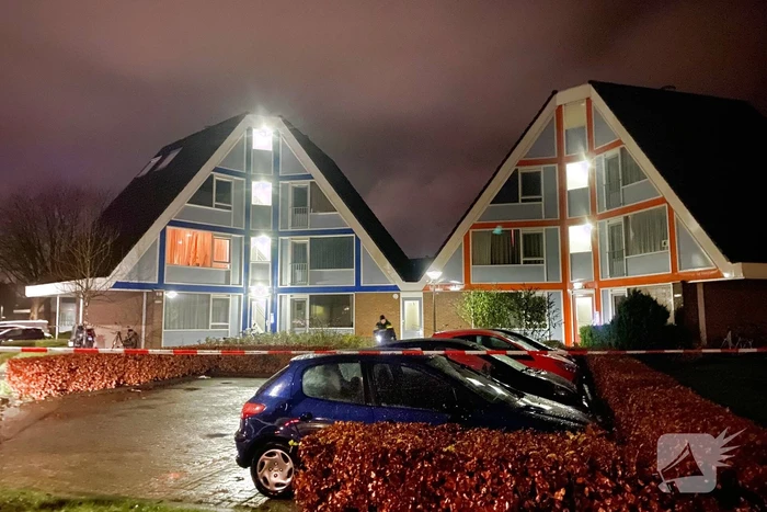 Politie doet onderzoek naar kogelgaten in woning
