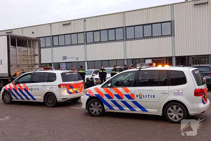 Vijf personen aangetroffen in vrachtwagen