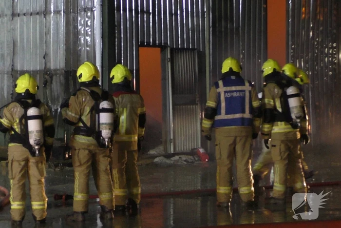 Uitslaande brand in landbouwschuur