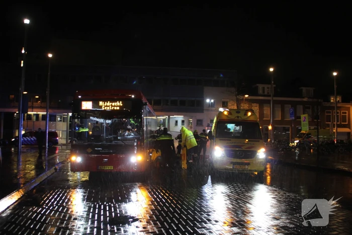 Persoon gewond bij aanrijding met bus
