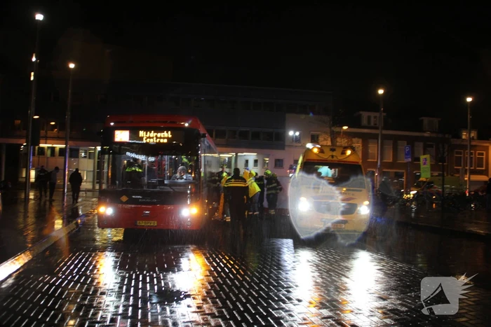 Persoon gewond bij aanrijding met bus