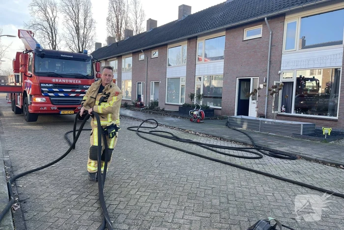 Brandweer blust brand in terrarium