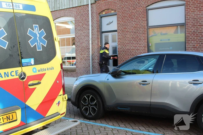 Persoon overleden aangetroffen in woning