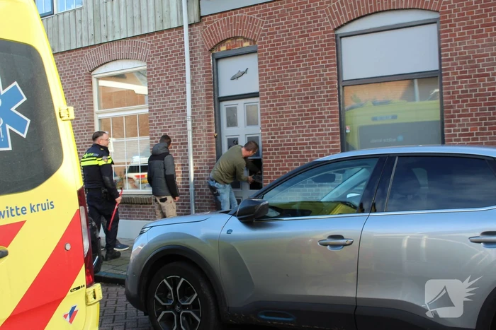 Persoon overleden aangetroffen in woning