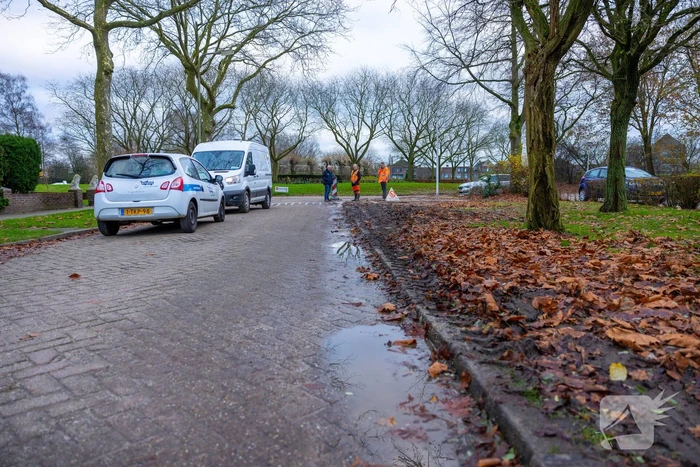 Werkvoertuig rijdt waterleiding kapot