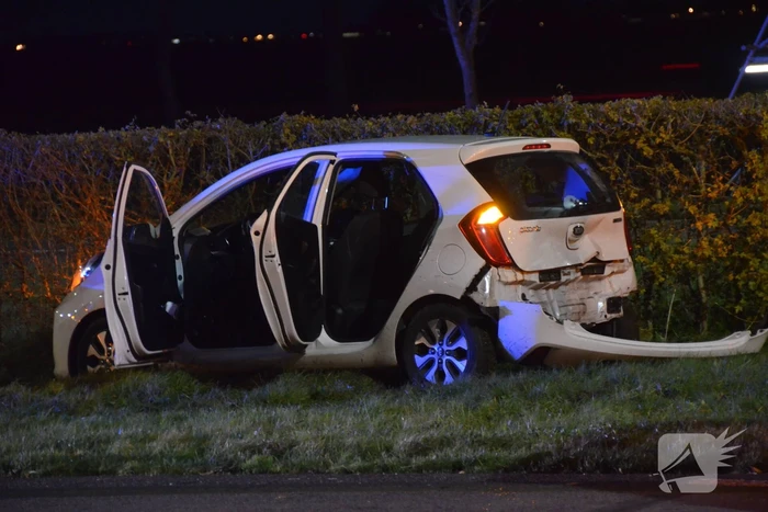 Veel schade door ongeval tussen twee voertuigen