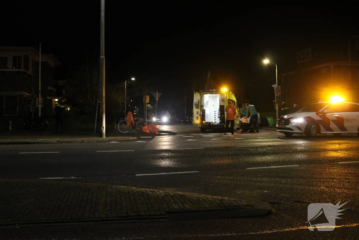 Scooterrijder gaat onderuit en raakt gewond