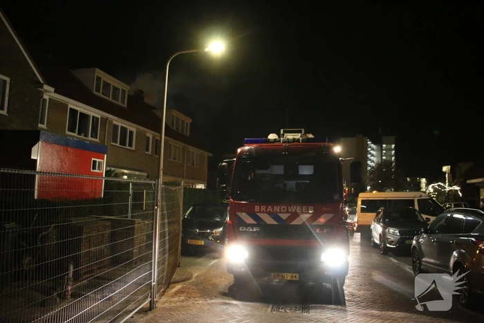 Veel rook door brand in schoorsteen