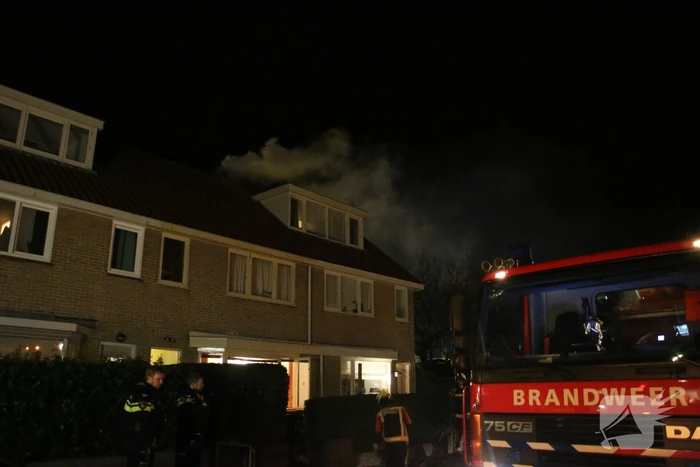 Veel rook door brand in schoorsteen