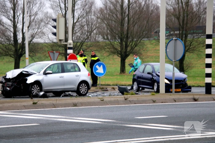 Crash bij op- en afrit van N31