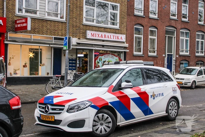Jongeman gevlucht na overval op supermarkt
