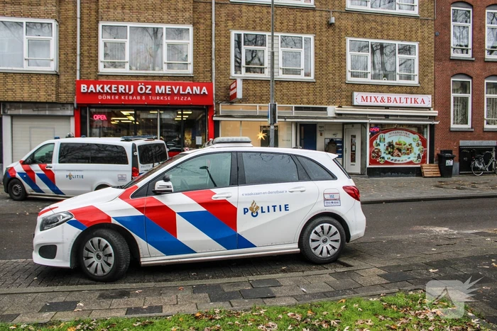 Jongeman gevlucht na overval op supermarkt
