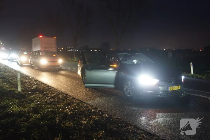 Personenauto in botsing met bestelbus