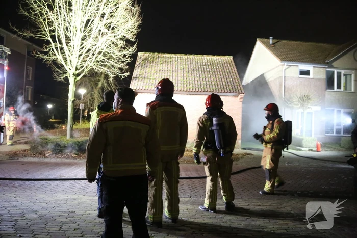 Brand in elektrahuis, huishoudens geen stroom