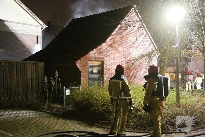 Brand in elektrahuis, huishoudens geen stroom