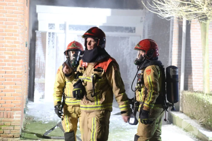 Brand in elektrahuis, huishoudens geen stroom