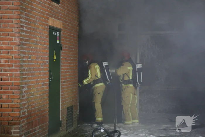 Brand in elektrahuis, huishoudens geen stroom