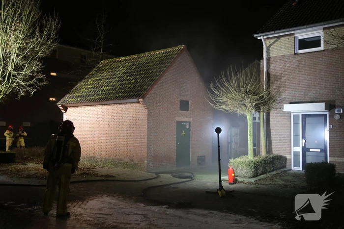 Brand in elektrahuis, huishoudens geen stroom