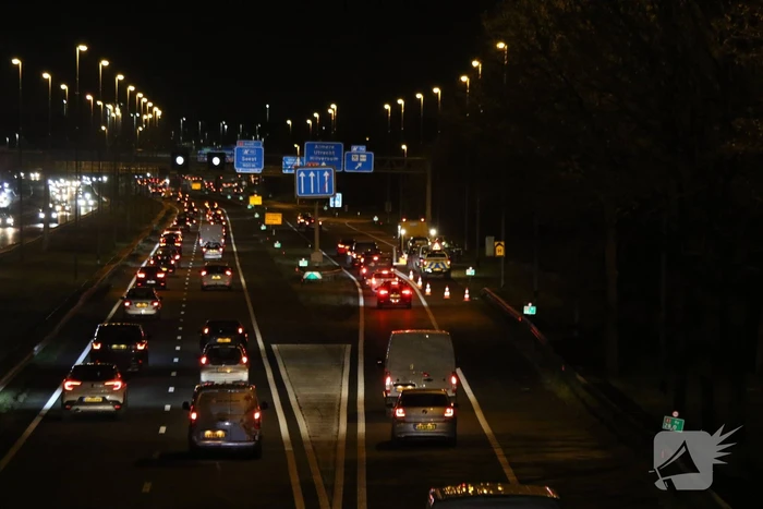 Lange file door ongeval op snelweg