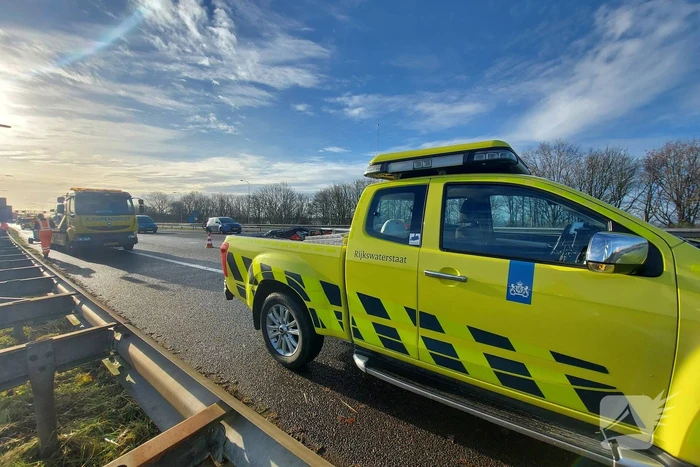 Ongeval tussen twee auto's op snelweg