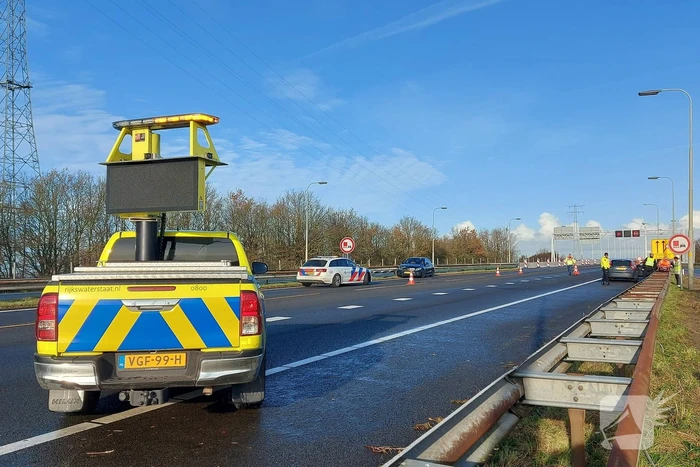 Ongeval tussen twee auto's op snelweg