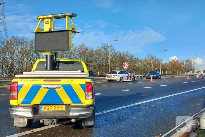 Ongeval tussen twee auto's op snelweg