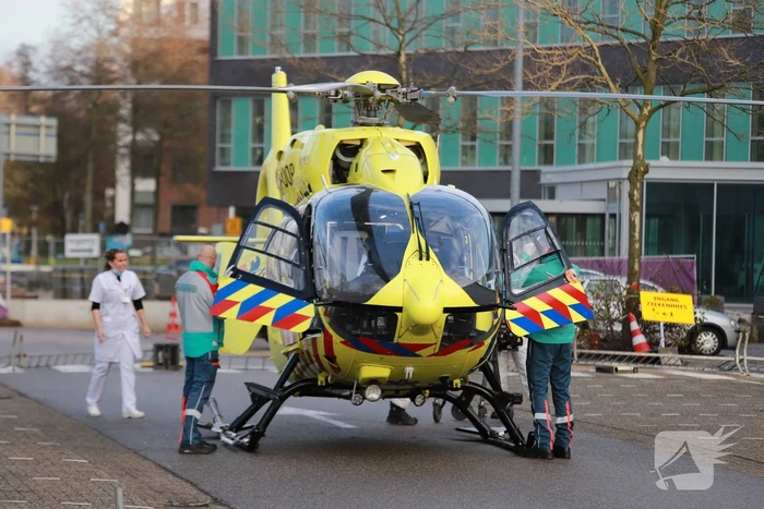 Lifeliner 5 landt voor Alrijne Ziekenhuis