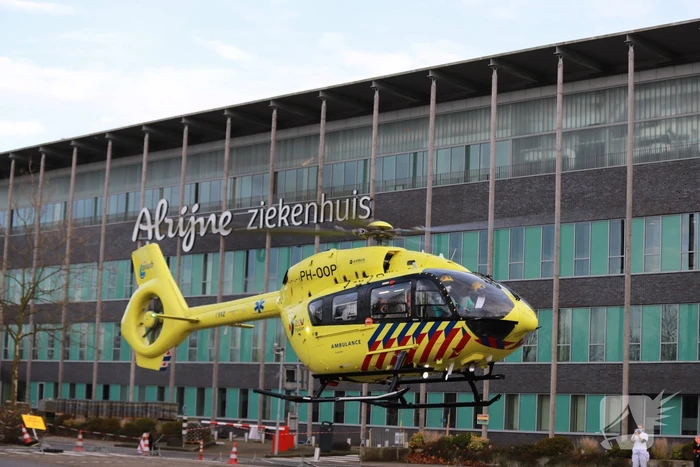 Lifeliner 5 landt voor Alrijne Ziekenhuis