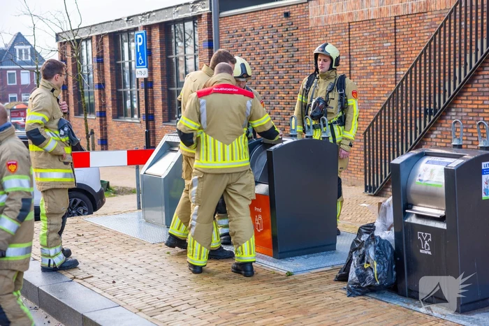 Brand in ondergrondse PMD-container